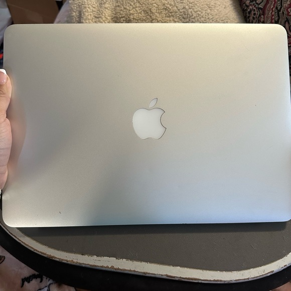 2017 Silver 13-inch Apple MacBook Air